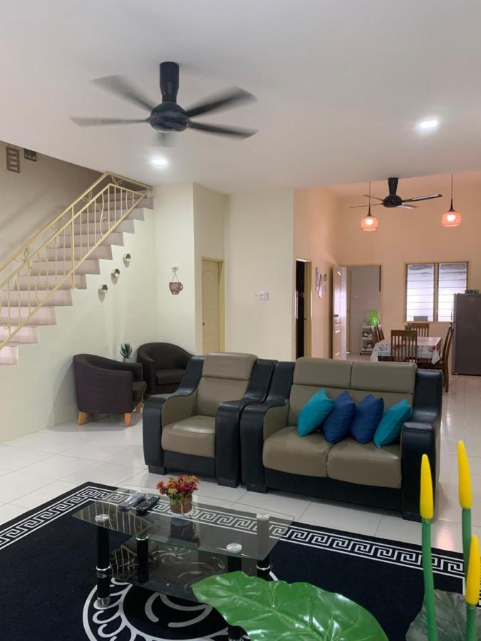 Zillqayyim Homestay Seri Iskandar Esterno foto